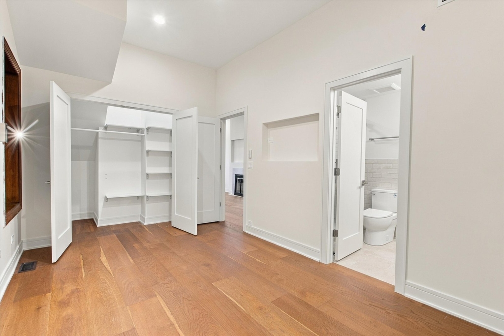 2020 N Fremont Street N - Photo 8