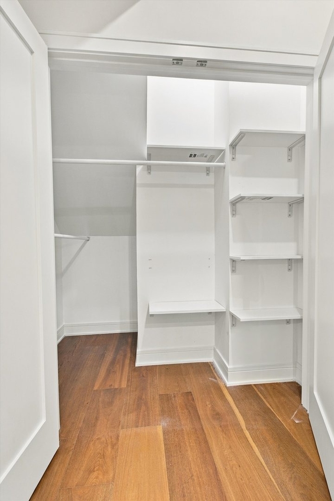 2020 N Fremont Street N - Photo 9