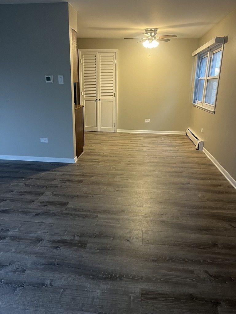 9409 S 79th Court - Photo 1