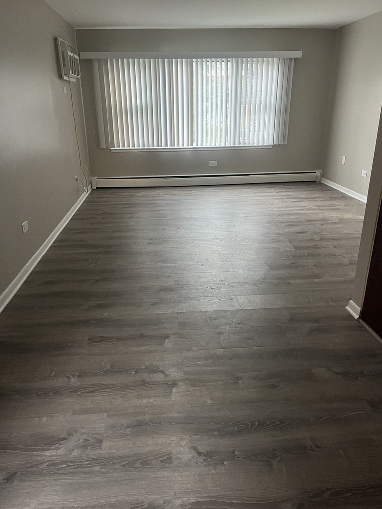 9409 S 79th Court - Photo 3