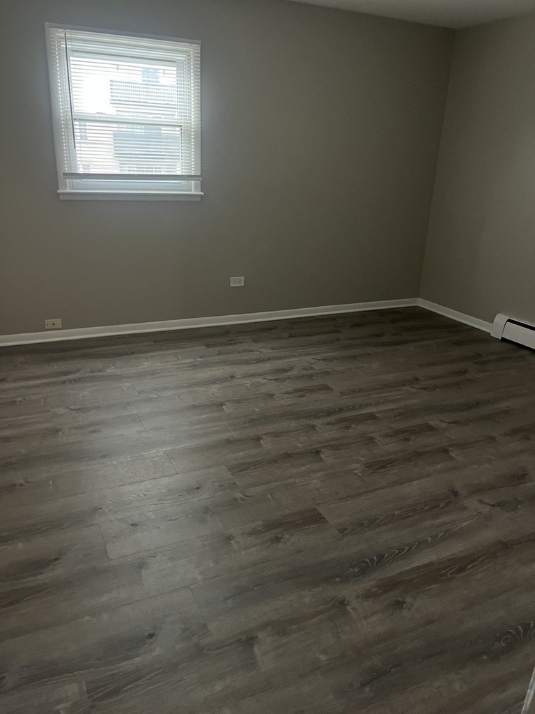 9409 S 79th Court - Photo 5