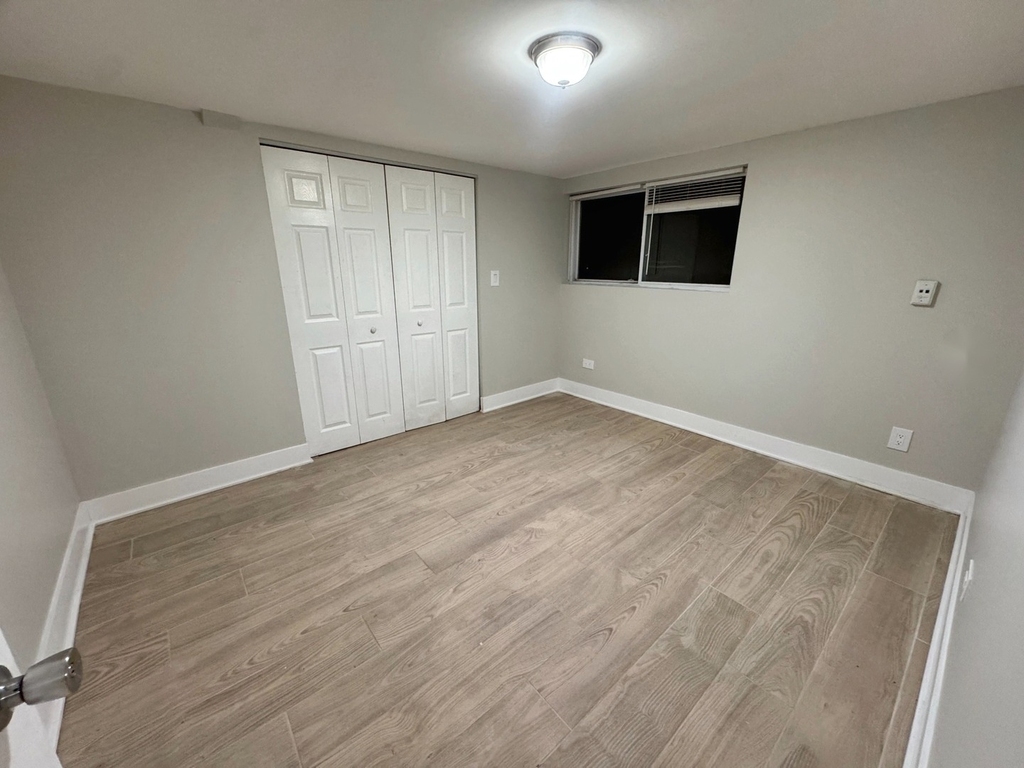 14635 Woodlawn Avenue - Photo 18