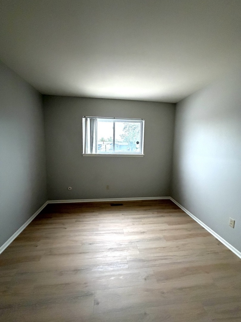56 1/2 Main Street - Photo 5