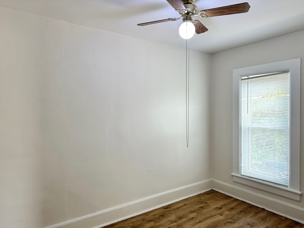 404 Mountain Street - Photo 9