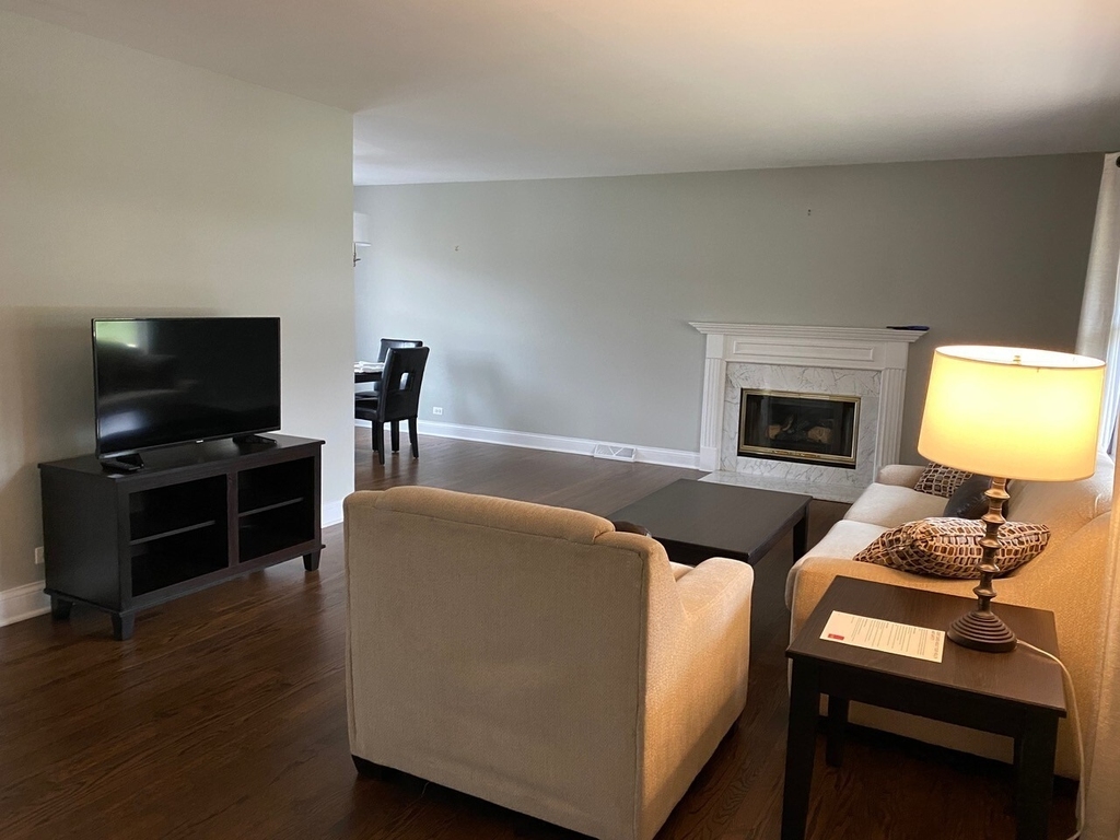 340 Sycamore Drive - Photo 3