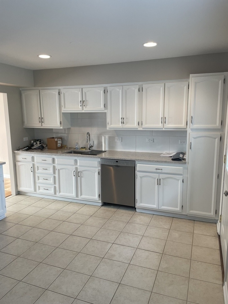 1087 Leahy Circle E - Photo 5