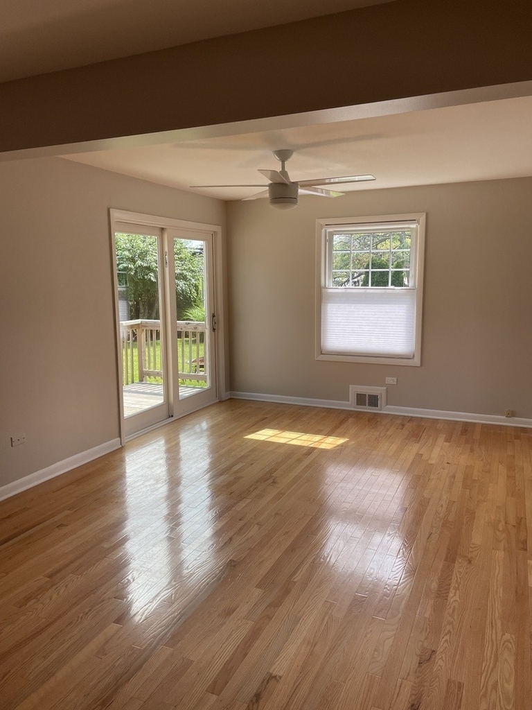 1087 Leahy Circle E - Photo 7