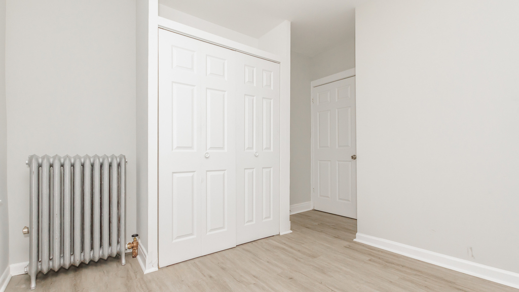 2722 W Rosemont Avenue - Photo 6