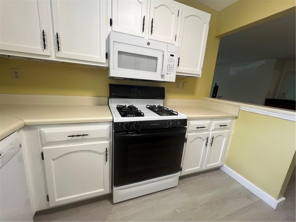 1648 Raleigh Circle Se - Photo 2