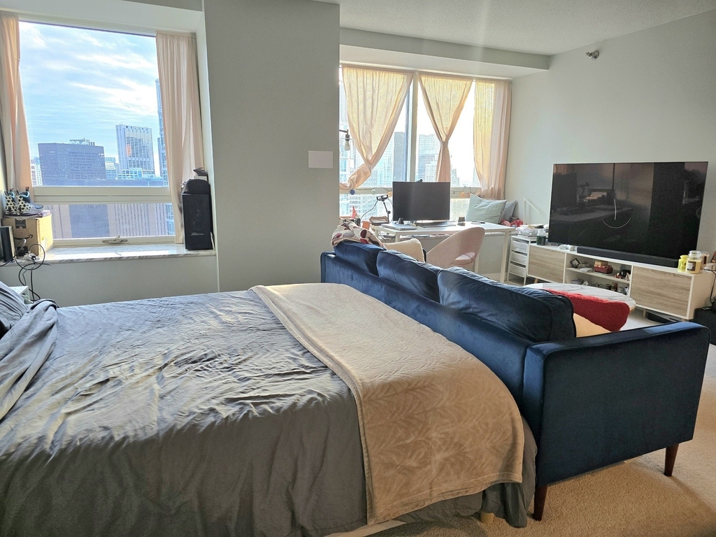 512 N Mcclurg Court - Photo 4