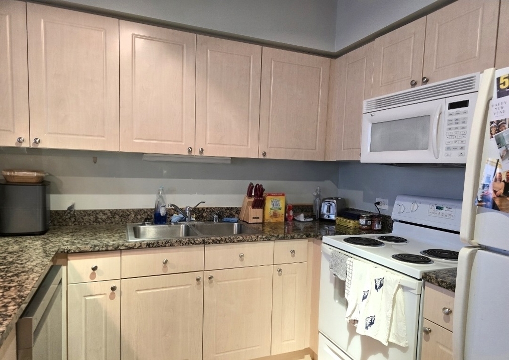 512 N Mcclurg Court - Photo 5