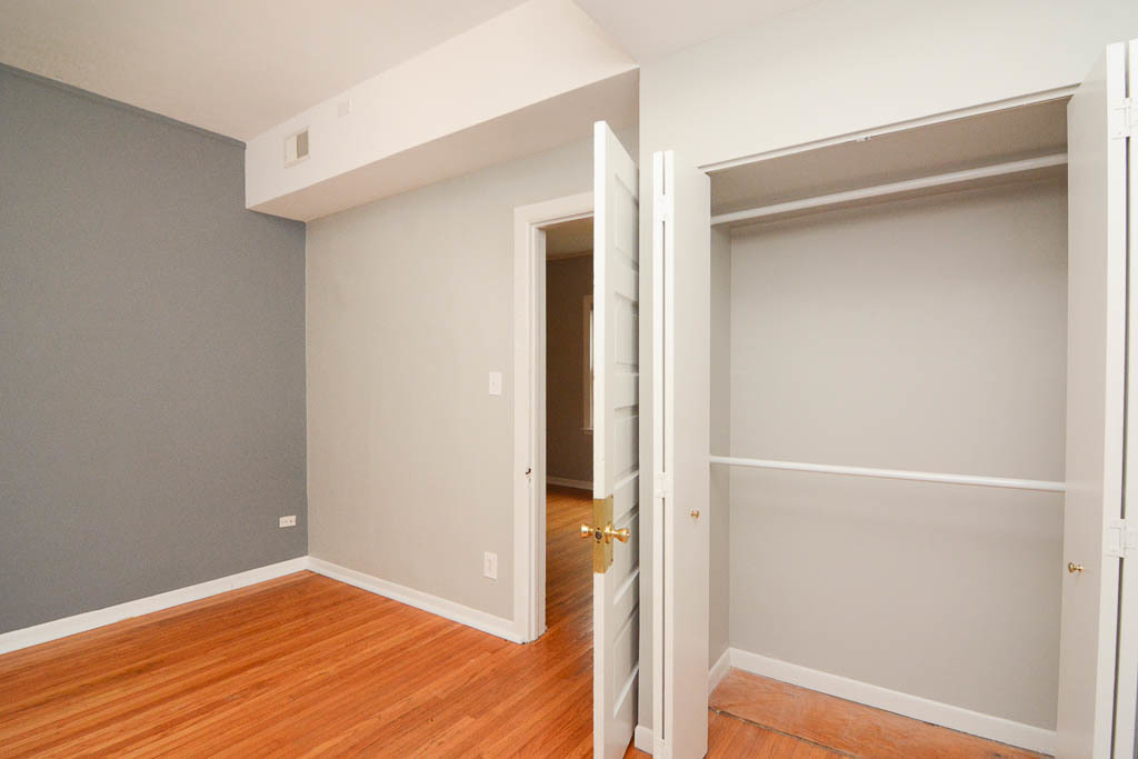 2101 W Montrose Avenue - Photo 11