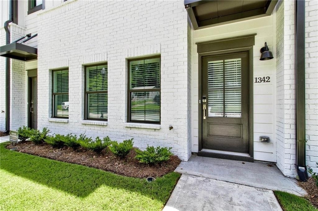 1342 Parc Bench Road - Photo 0