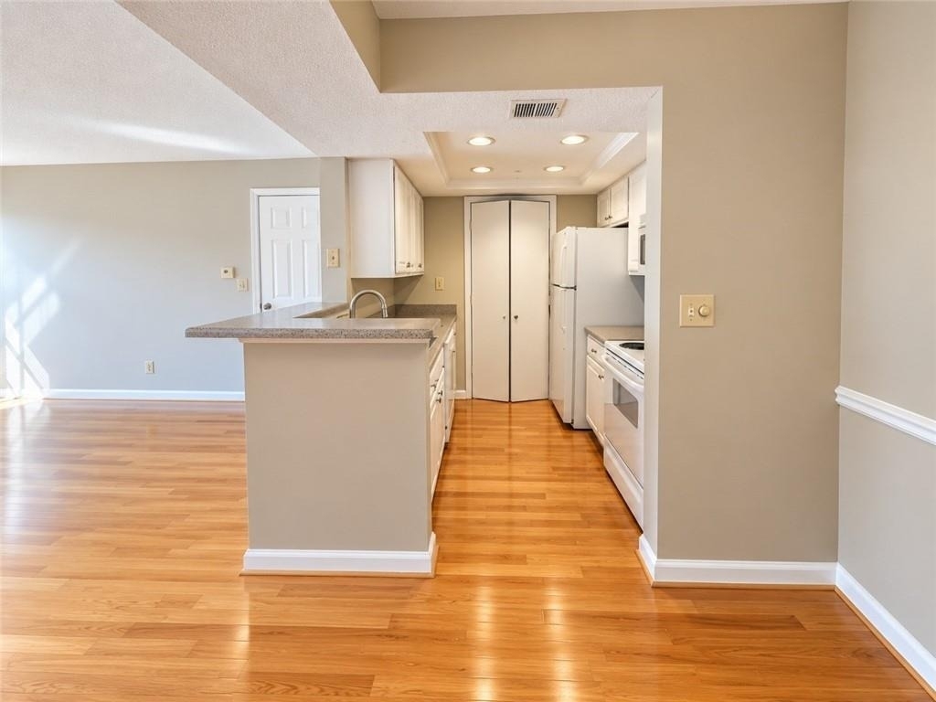 2037 Chastain Park Court Ne - Photo 2