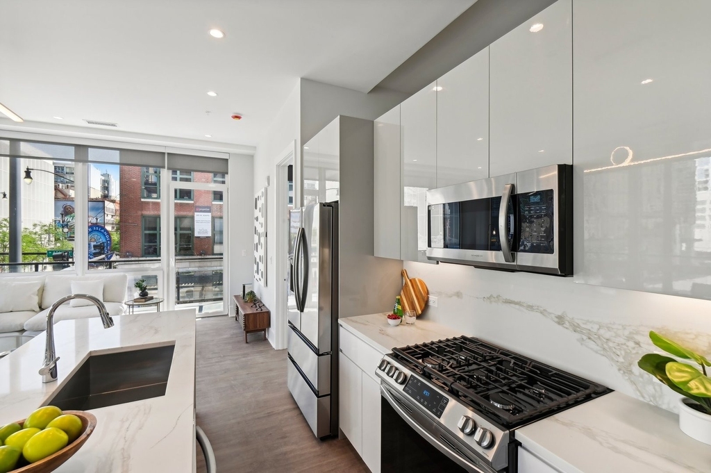 812 W Adams Street - Photo 13
