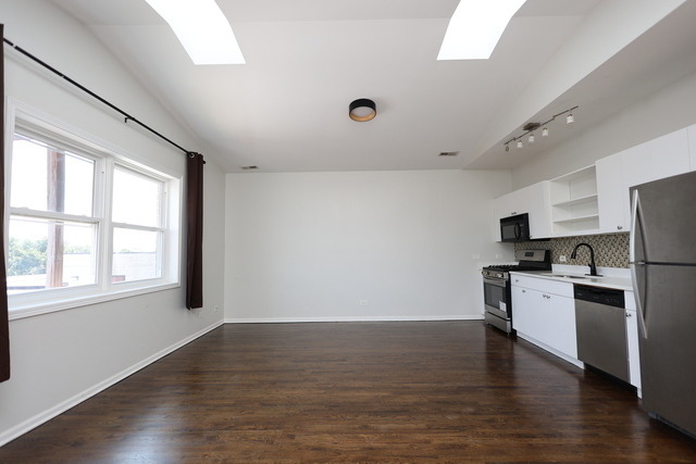 519 S Maplewood Avenue - Photo 3