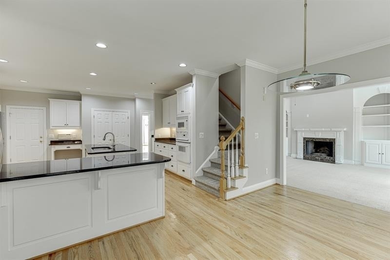 9345 Riverclub Parkway - Photo 10
