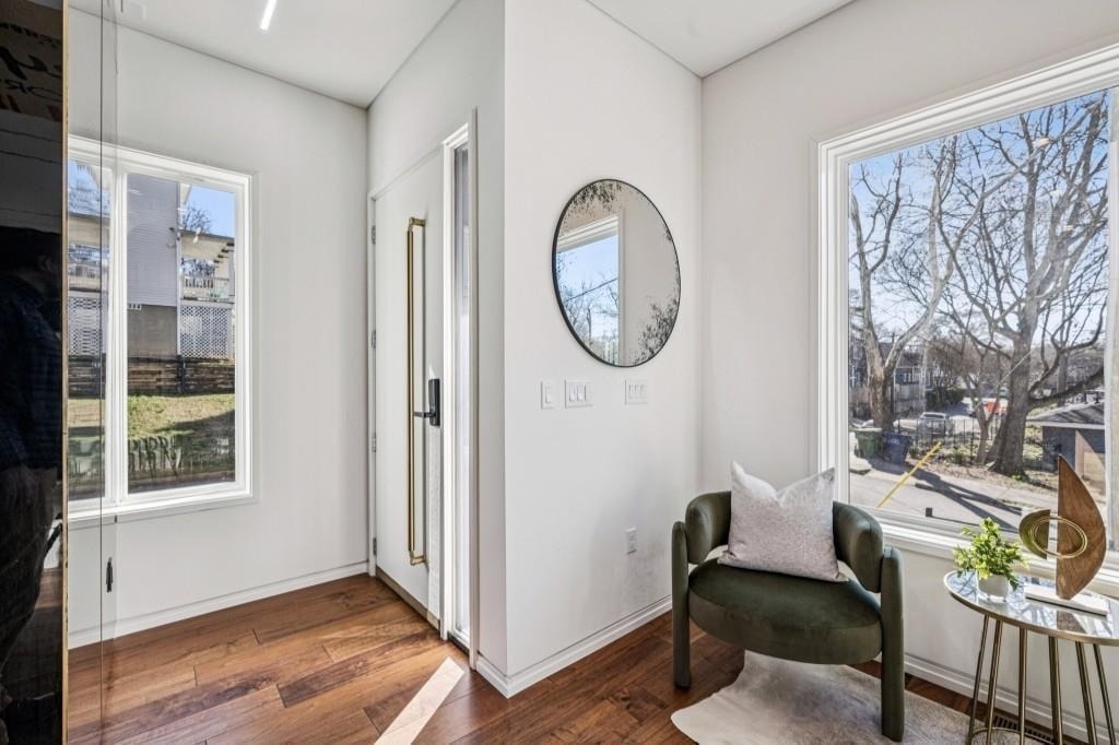 204 South Avenue Se - Photo 9