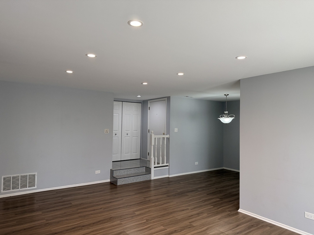 1312 Coventry Circle - Photo 2