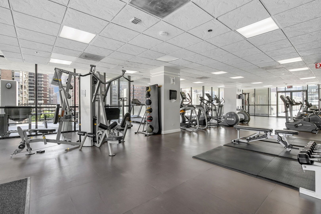 1122 N Clark Street - Photo 10