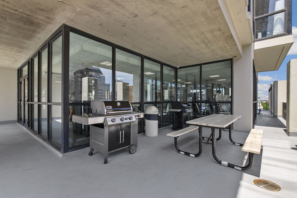 1122 N Clark Street - Photo 11