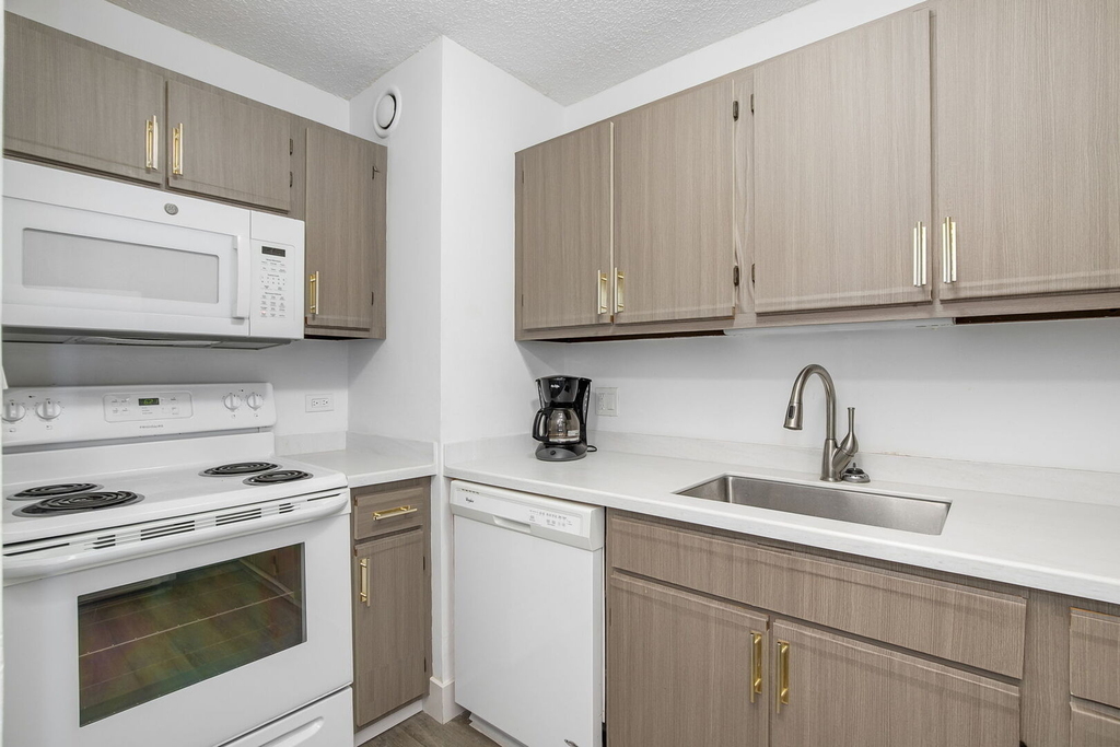 1122 N Clark Street - Photo 4