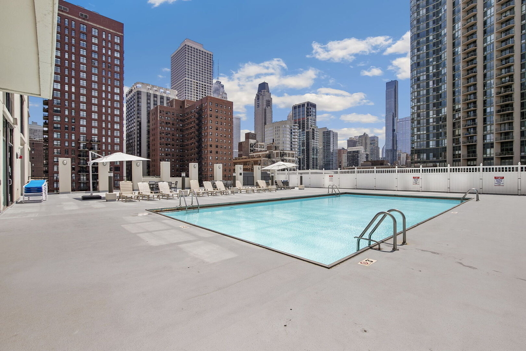 1122 N Clark Street - Photo 9