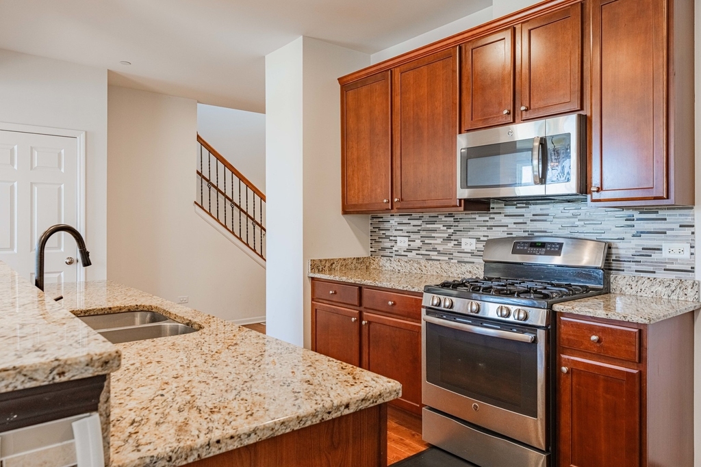 2832 Henley Lane - Photo 4