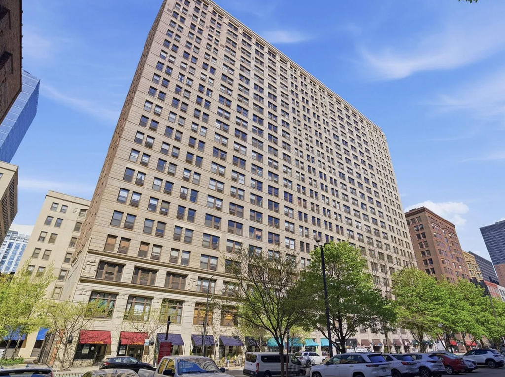 600 S Dearborn Street - Photo 0