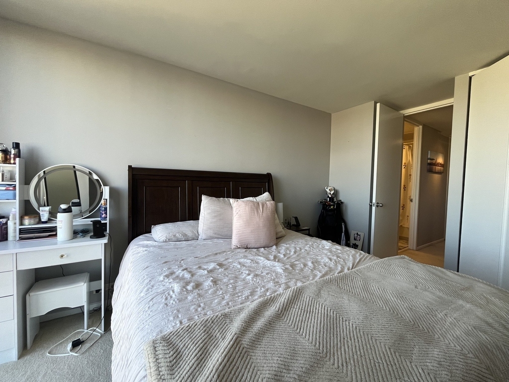 2650 N Lakeview Avenue - Photo 8