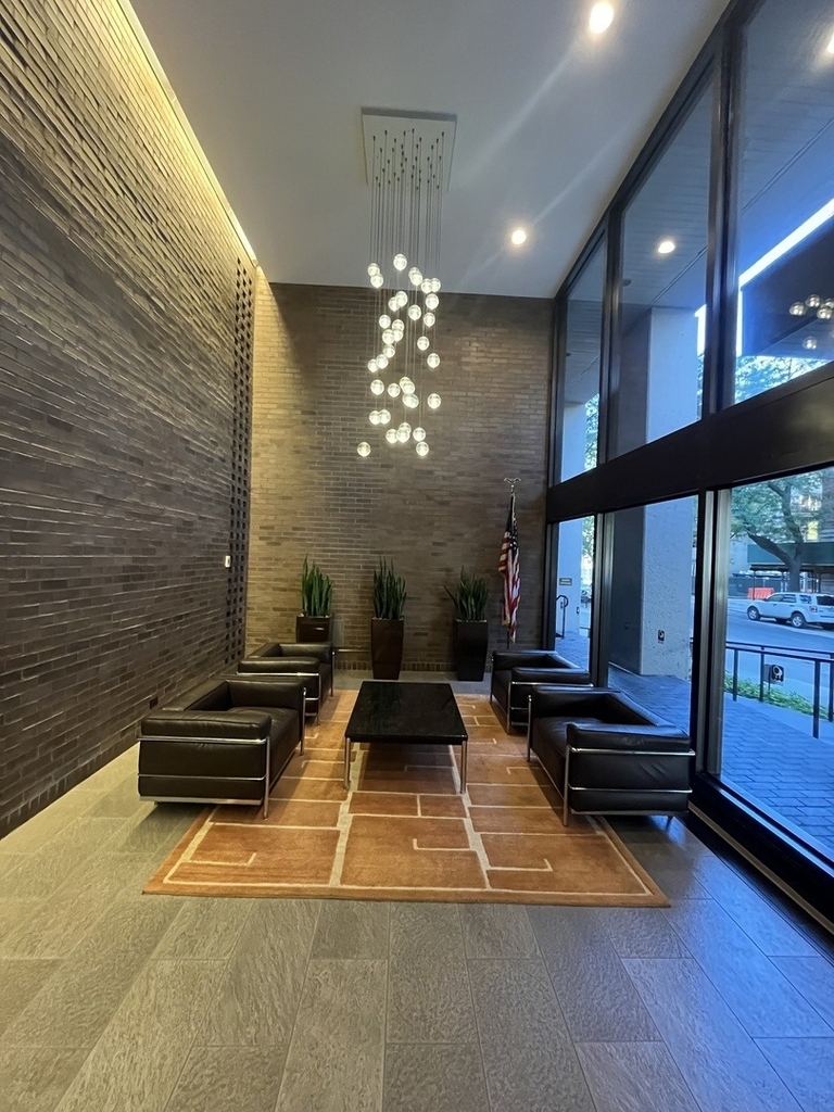 2650 N Lakeview Avenue - Photo 1