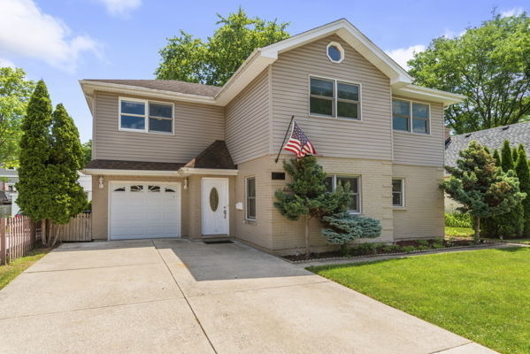 641 8th Avenue - Photo 1