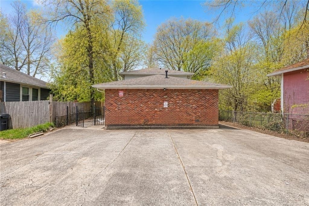 3203 E Point Street - Photo 11
