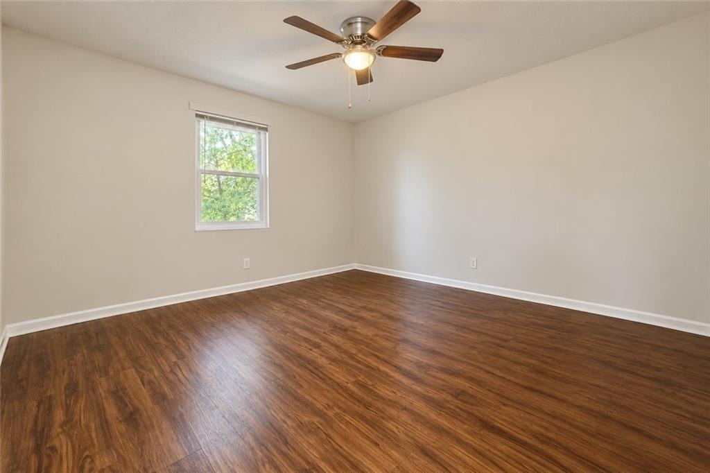3203 E Point Street - Photo 10