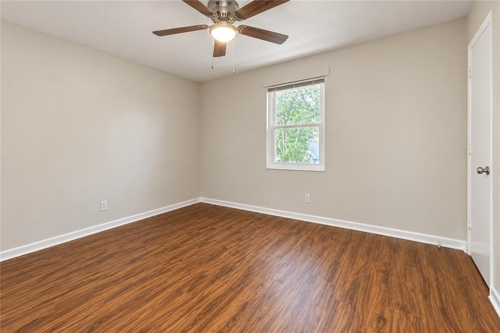 3203 E Point Street - Photo 7