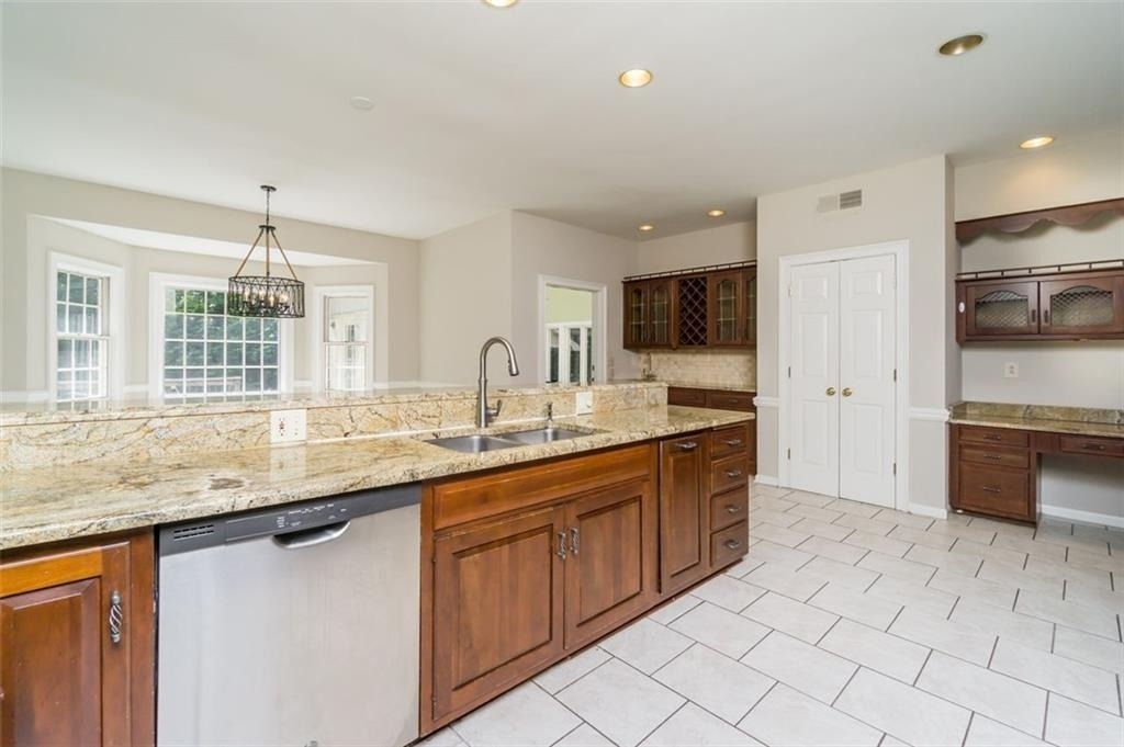 565 River Chase Point - Photo 8
