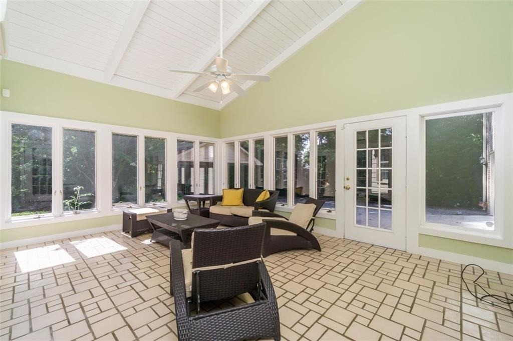 565 River Chase Point - Photo 9