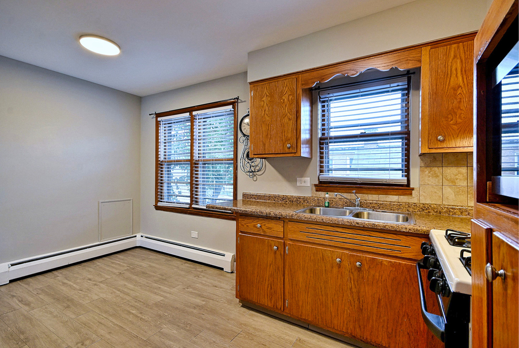 7610 W Belmont Avenue - Photo 16