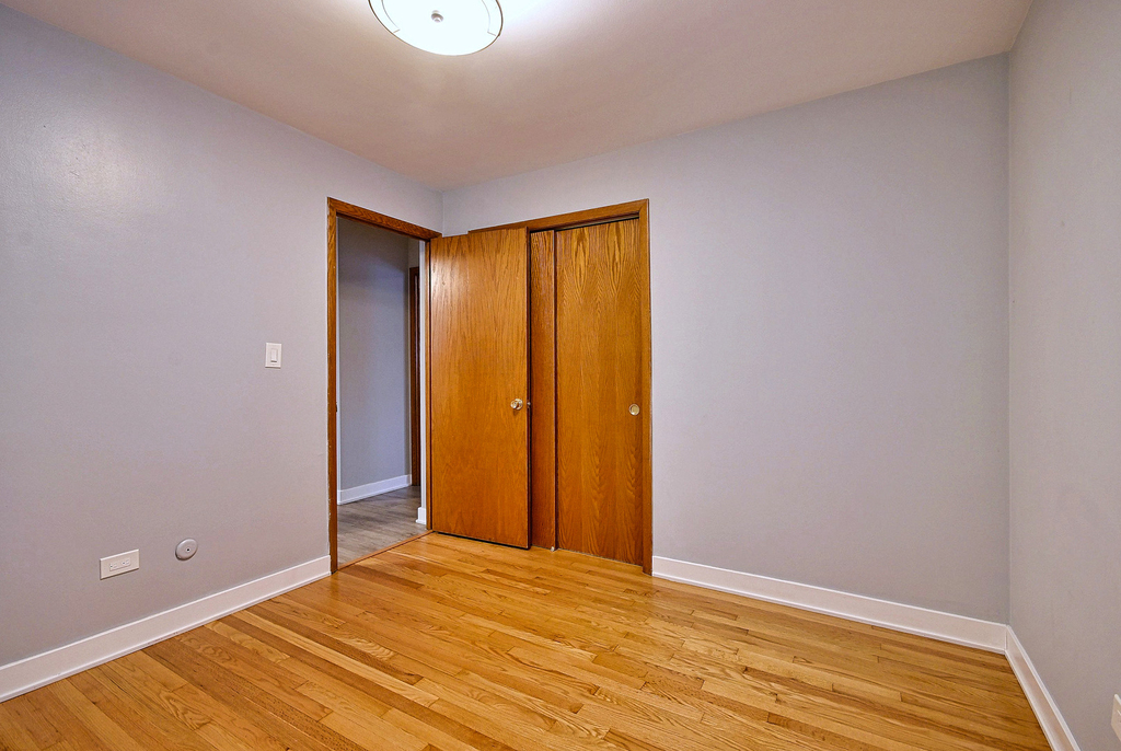 7610 W Belmont Avenue - Photo 9