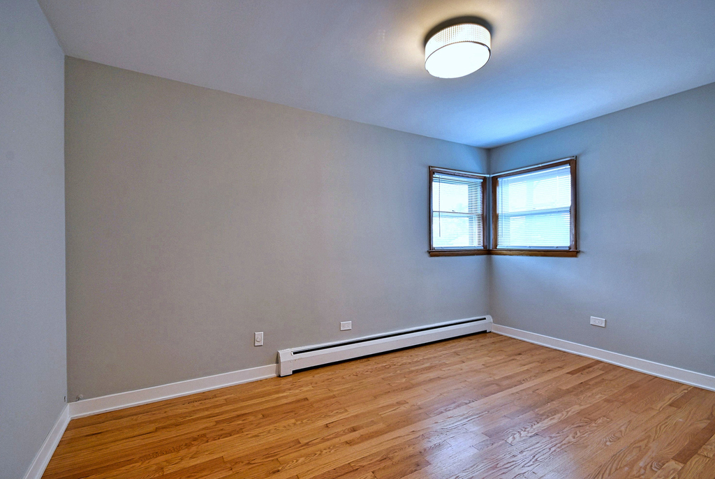 7610 W Belmont Avenue - Photo 10