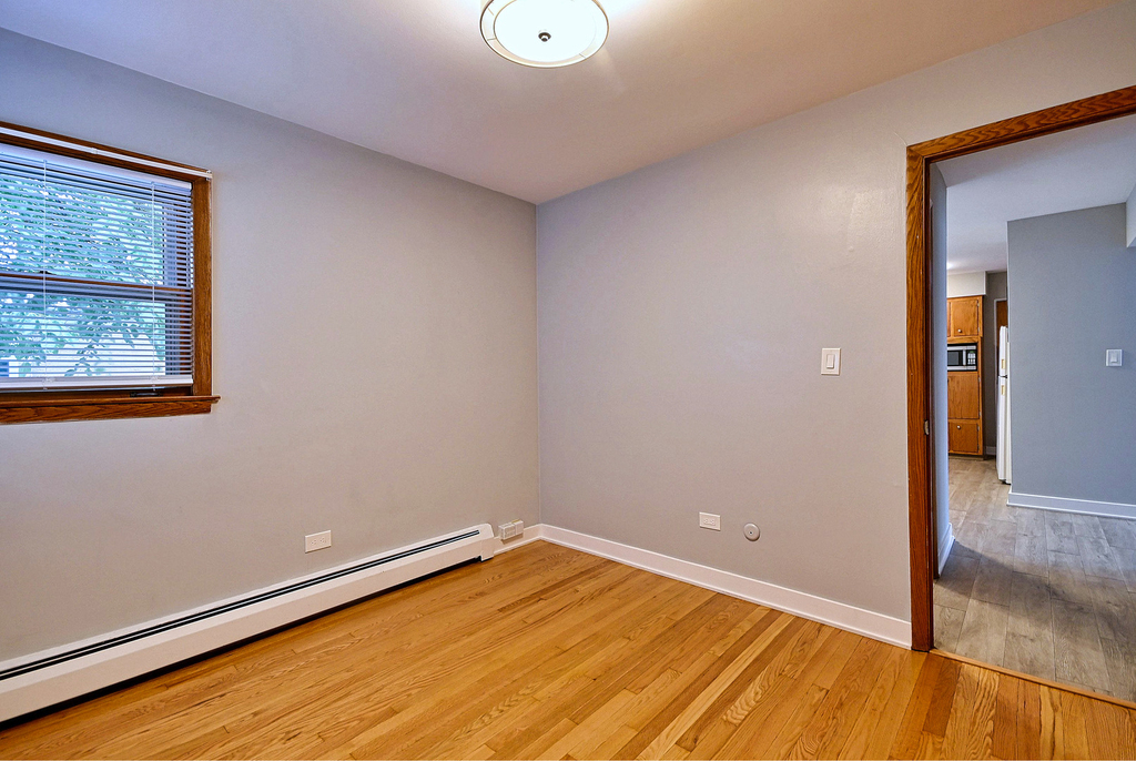 7610 W Belmont Avenue - Photo 8