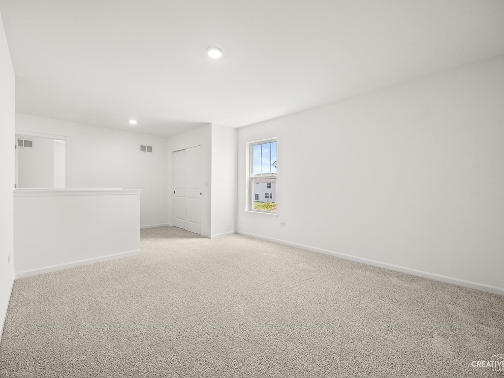 385 Danforth Drive - Photo 3