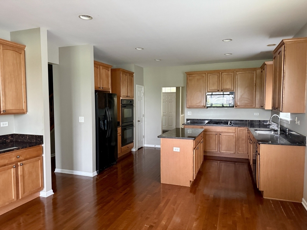 788 Bonaventure Drive - Photo 4