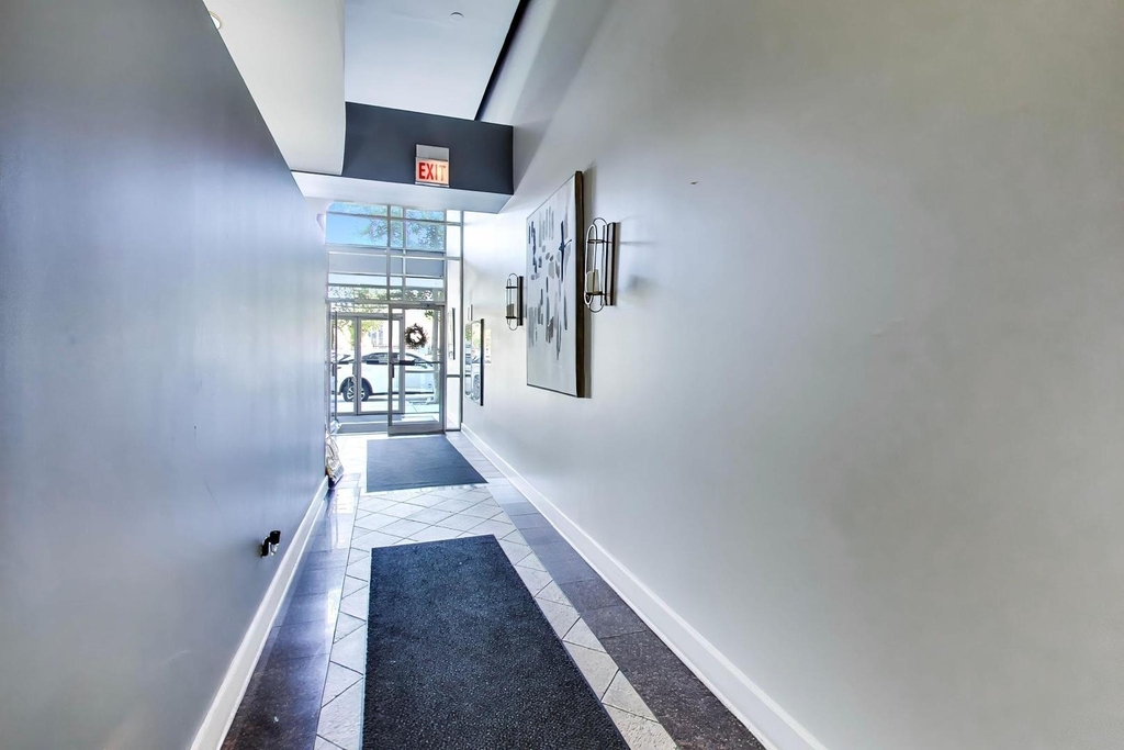 6 S Laflin Street - Photo 3