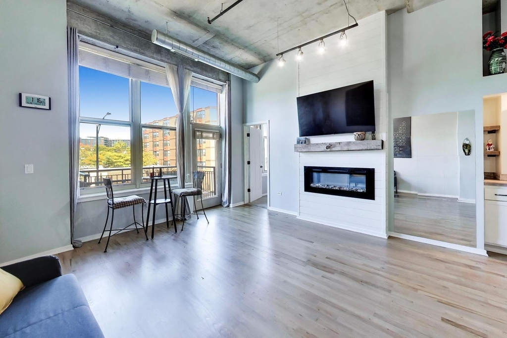 6 S Laflin Street - Photo 8