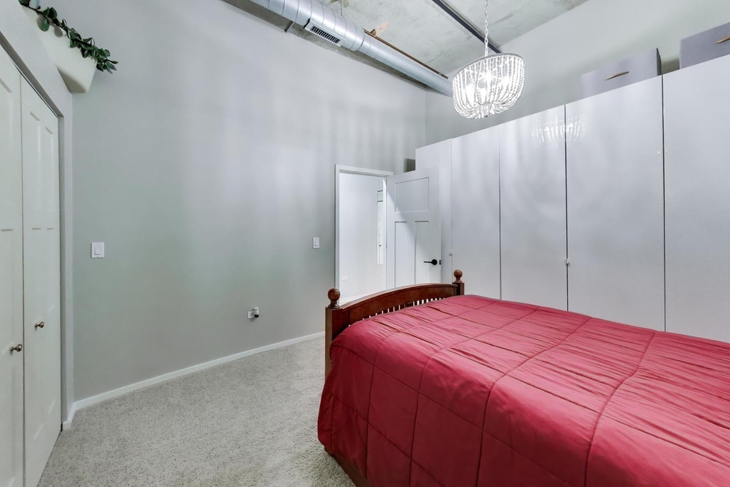 6 S Laflin Street - Photo 22