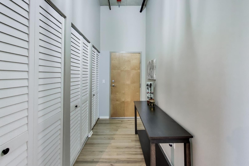 6 S Laflin Street - Photo 6