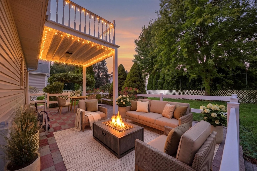 10 Mayflower Road - Photo 3