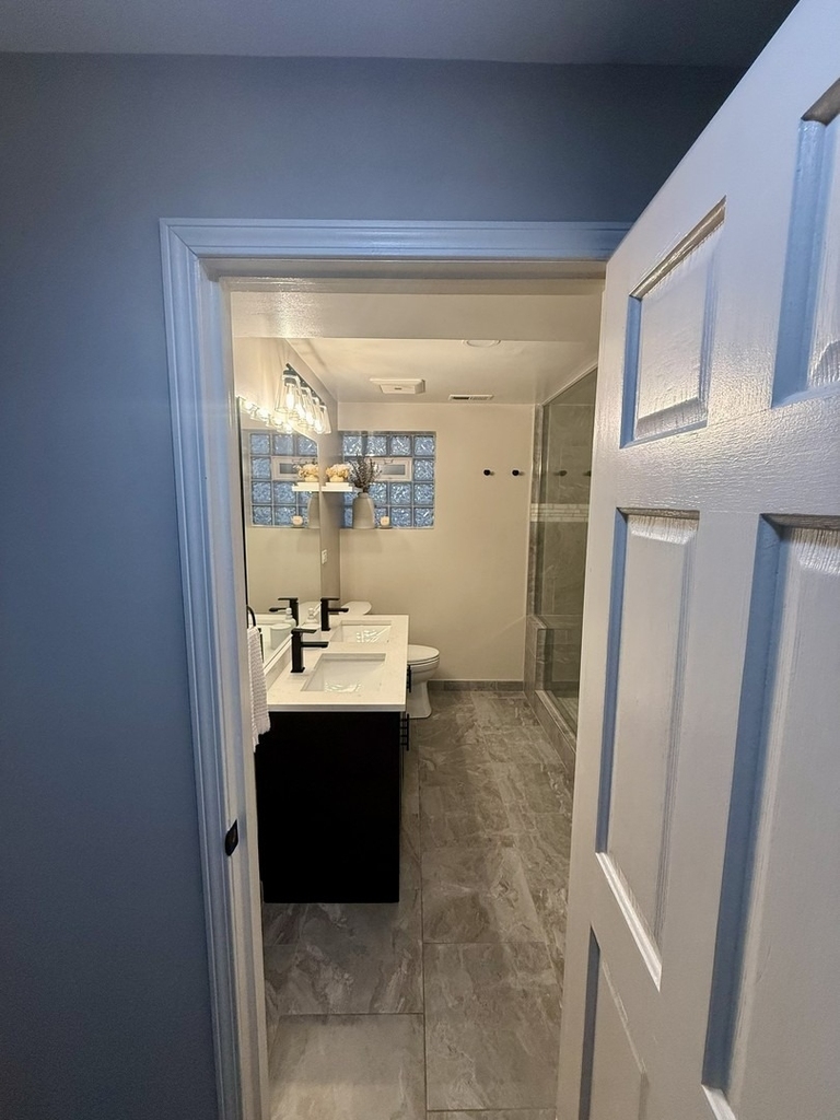 1635 W Beach Avenue - Photo 9
