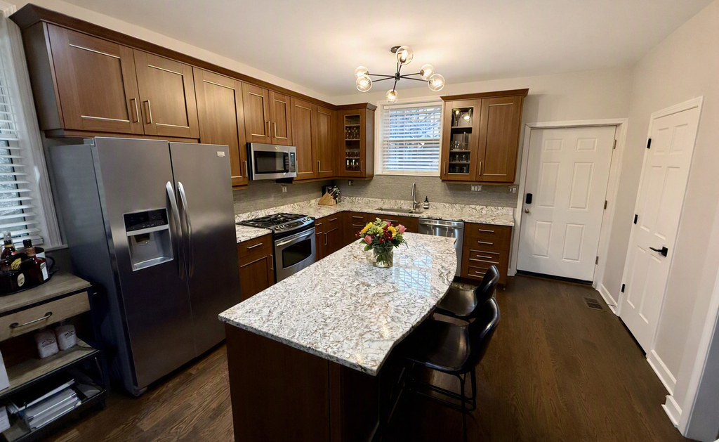 1635 W Beach Avenue - Photo 4